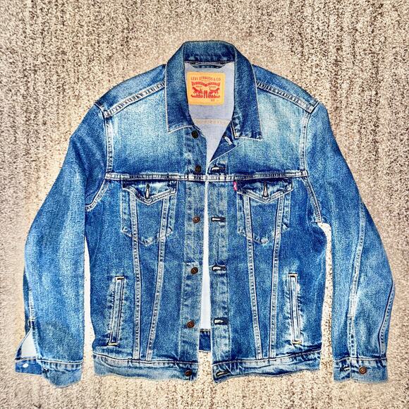 Levi's Levi Strauss Men's Blue Denim Wash Trucker Jacket in Blue Size Medium - Picture 4 of 13
